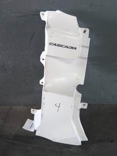 Freightliner Cascadia 126 Right Cowl