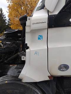 Freightliner Cascadia 126 Left Cowl