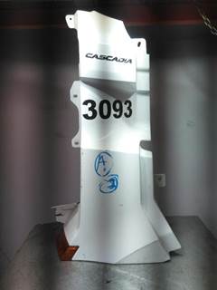 Freightliner Cascadia 126 Right Cowl