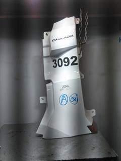 Freightliner Cascadia 126 Left Cowl