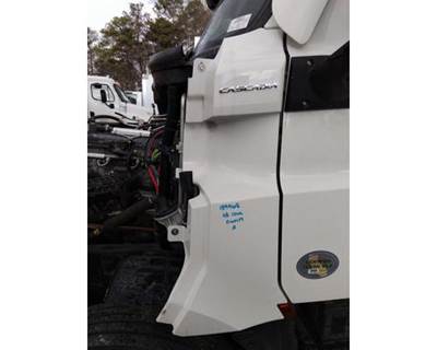 Freightliner Cascadia 126 Left Cowl