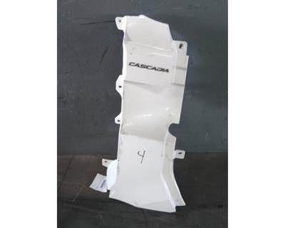 Freightliner Cascadia 126 Right Cowl