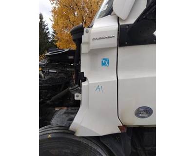 Freightliner Cascadia 126 Left Cowl