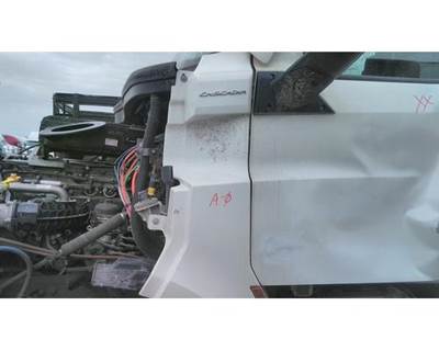 Freightliner Cascadia 126 Left Cowl
