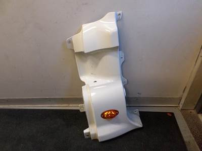 Freightliner Cowl for a Freightliner CASCADIA 125