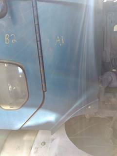 Freightliner Century Class 120 Right Cowl for a Freightliner CENTURY 120