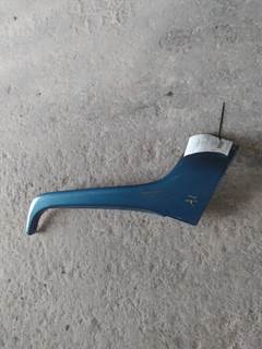 Freightliner Century Class 120 Right Cowl for a Freightliner CENTURY 120