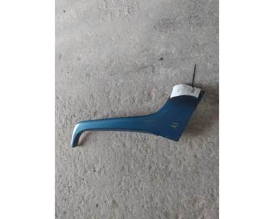 Freightliner Century Class 120 Right Cowl for a Freightliner CENTURY 120