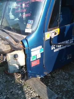 Freightliner Columbia 120 Left Cowl
