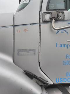 Freightliner Columbia 120 Left Cowl