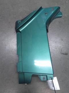 Freightliner Columbia 120 Right Cowl