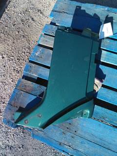 Freightliner Columbia 120 Right Cowl