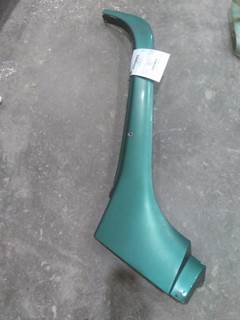 Freightliner Columbia 120 Right Cowl