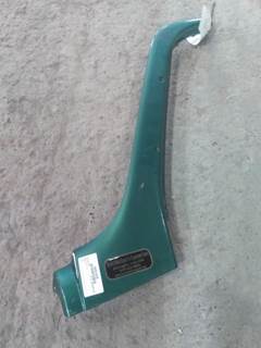 Freightliner Columbia 120 Left Cowl