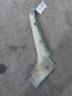 Freightliner Columbia 120 Right Cowl