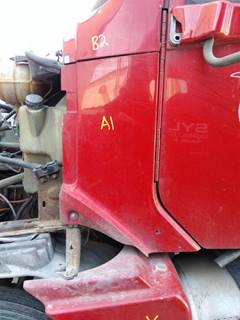 Freightliner Columbia 120 Left Cowl