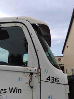 Freightliner Columbia 120 Right Cowl