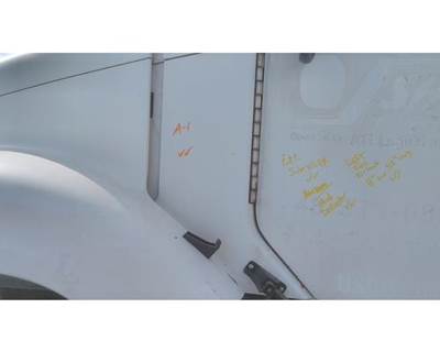 Freightliner Columbia 120 Left Cowl