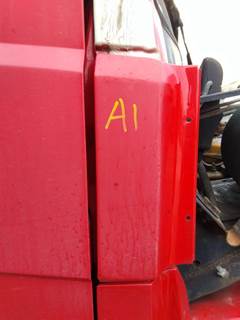 Freightliner FL112 Right Cowl