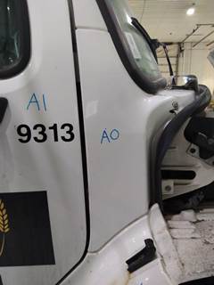 Freightliner M2 106 Right Cowl