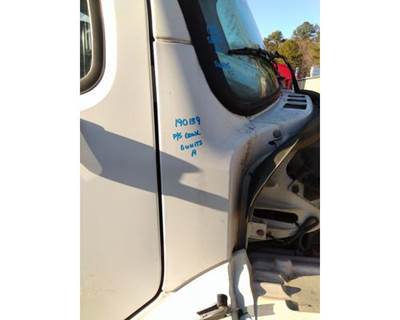 Freightliner M2 106 Right Cowl
