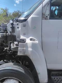 GMC C5500 Left Cowl