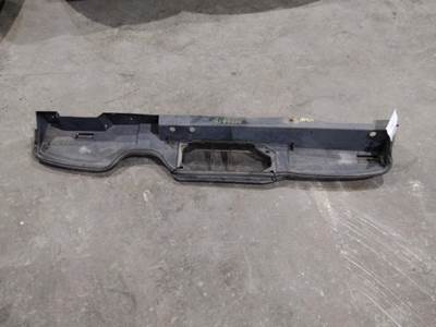 International 9200i Cowl