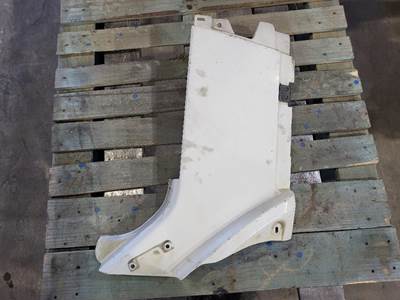 International LT Cowl