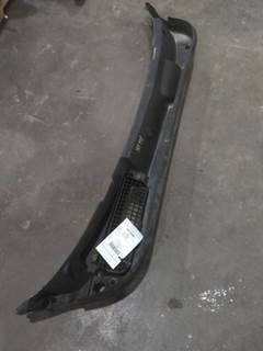 International LT Cowl