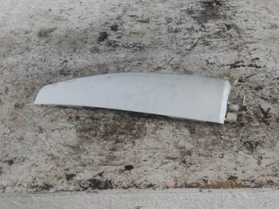 Isuzu NPR Right Cowl