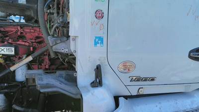 Kenworth T680 Left Cowl