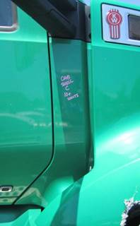 Kenworth T680 Right Cowl