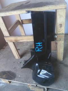 Kenworth T680 Right Cowl