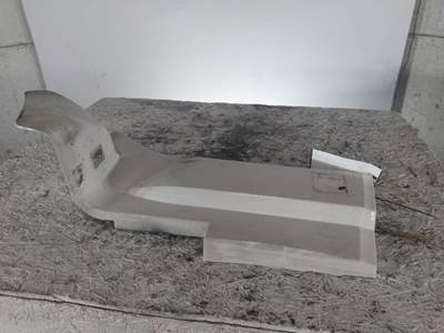 Kenworth T680 Right Cowl