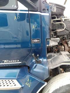 Kenworth T680 Right Cowl