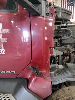 Kenworth T680 Right Cowl