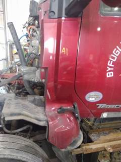 Kenworth T680 Left Cowl