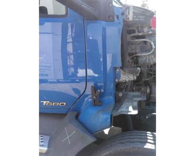 Kenworth T680 Right Cowl