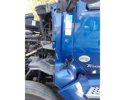 Kenworth T680 Left Cowl