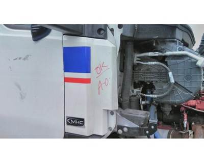 Kenworth T680 Right Cowl