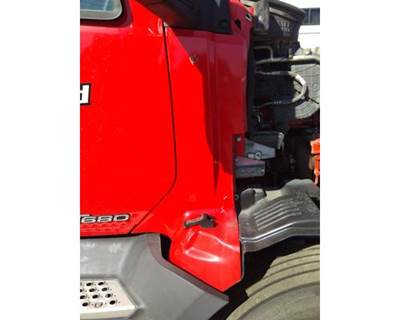Kenworth T680 Right Cowl