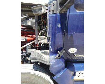 Kenworth T680 Left Cowl