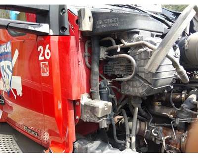Kenworth T680 Right Cowl