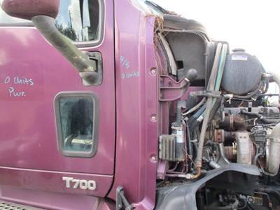 Kenworth T700 Right Cowl