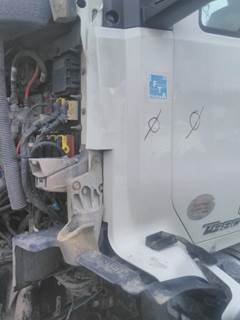 Kenworth T880 Left Cowl