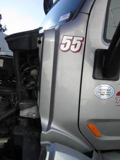Peterbilt 579 Left Cowl
