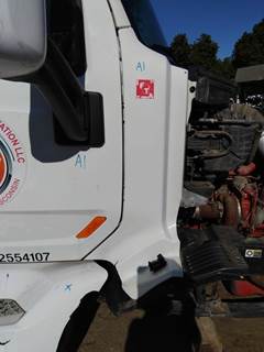 Peterbilt 579 Right Cowl
