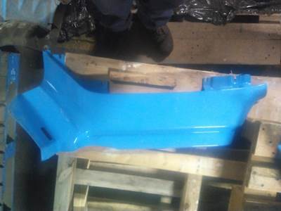 Peterbilt 579 Right Cowl