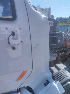 Peterbilt 579 Right Cowl