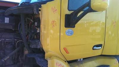 Peterbilt 579 Left Cowl